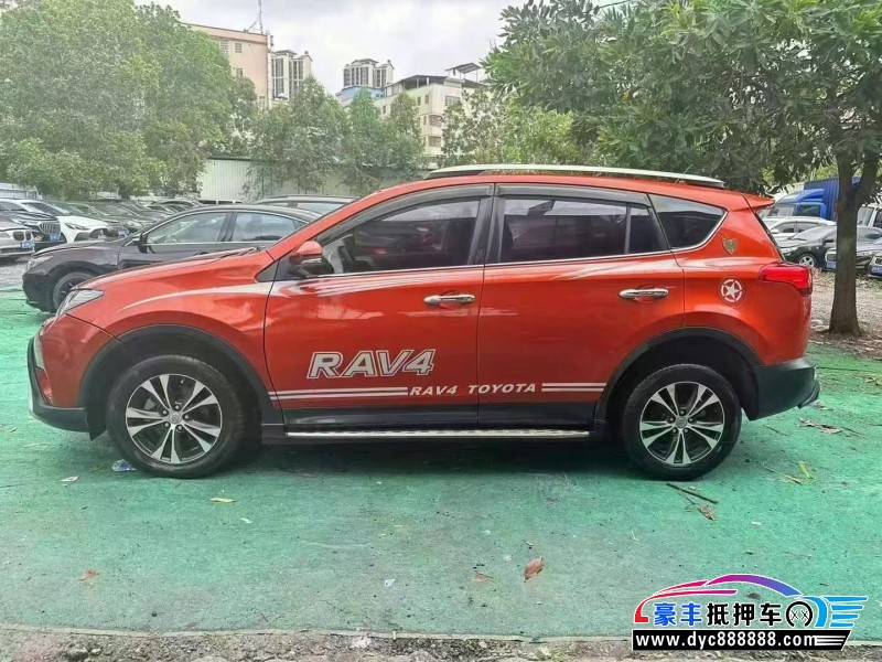 14年丰田RAV4荣放轿车抵押车出售