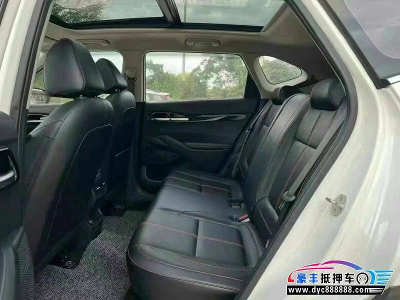 21年起亚KX3轿车抵押车出售