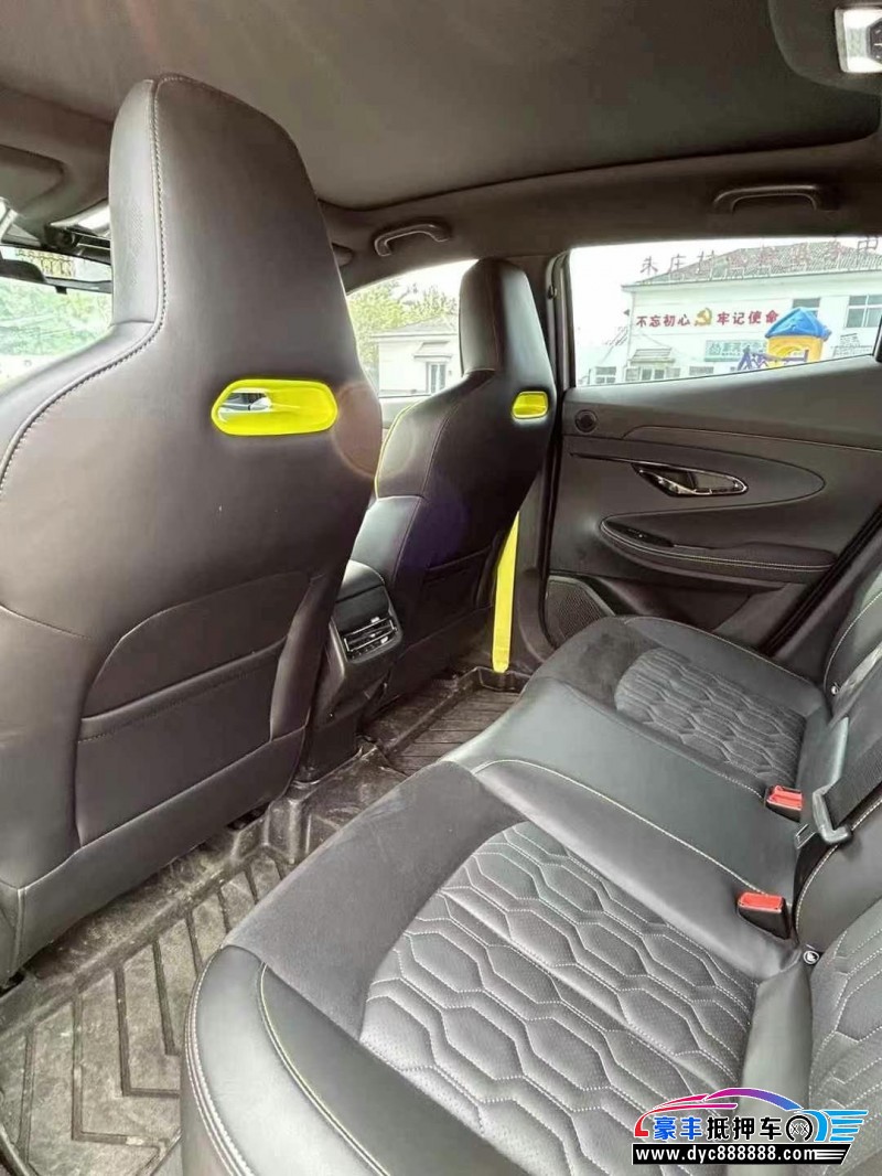 22年长安长安UNI轿车抵押车出售