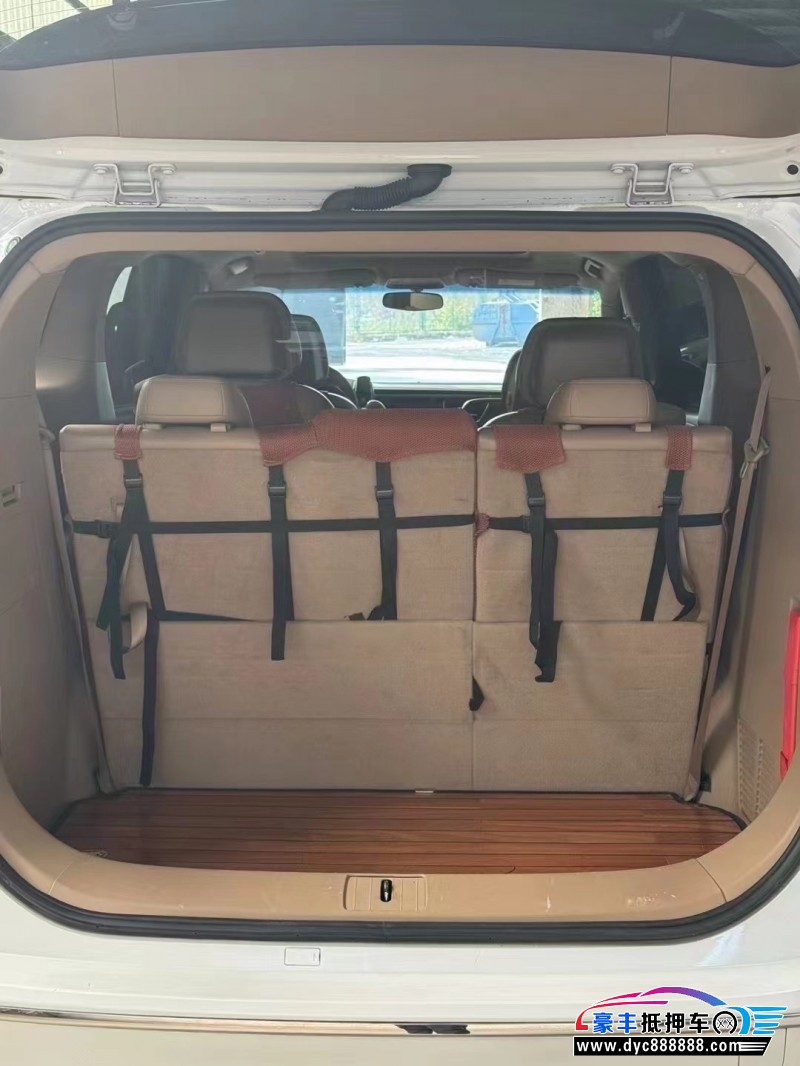 18年别克GL8轿车抵押车出售