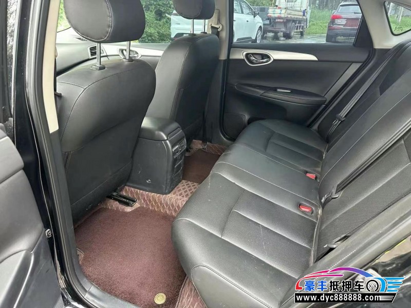 20年日产轩逸轿车抵押车出售