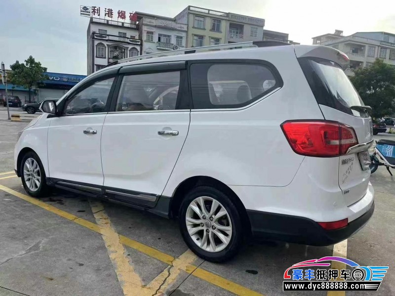 17年宝骏730轿车抵押车出售