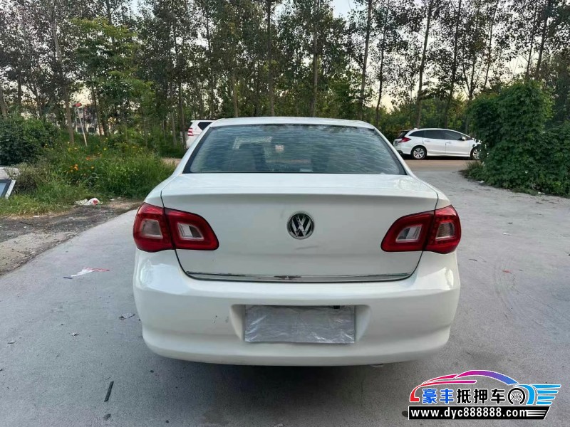 11年大众宝来轿车抵押车出售