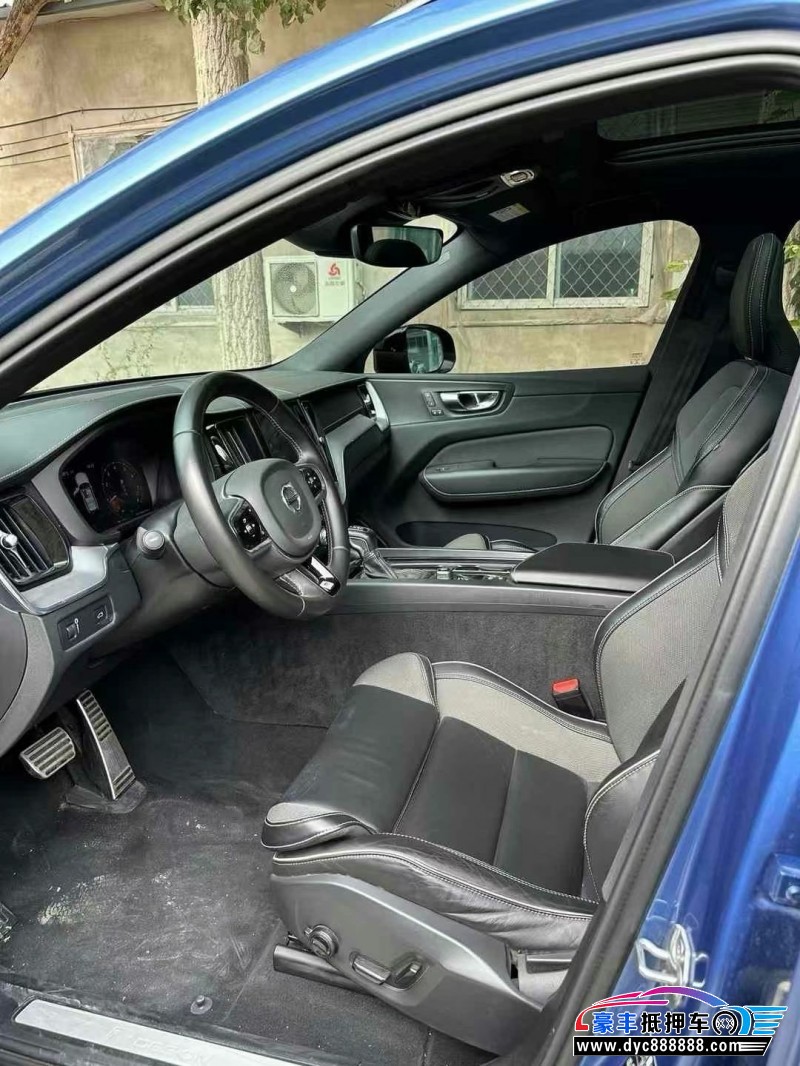 19年沃尔沃XC60轿车抵押车出售