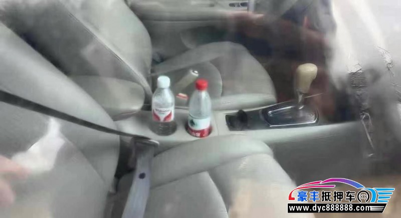 12年日产骐达轿车抵押车出售