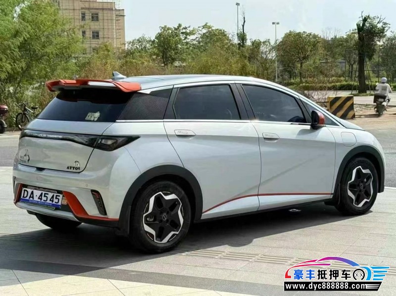 22年比亚迪海豚轿车抵押车出售