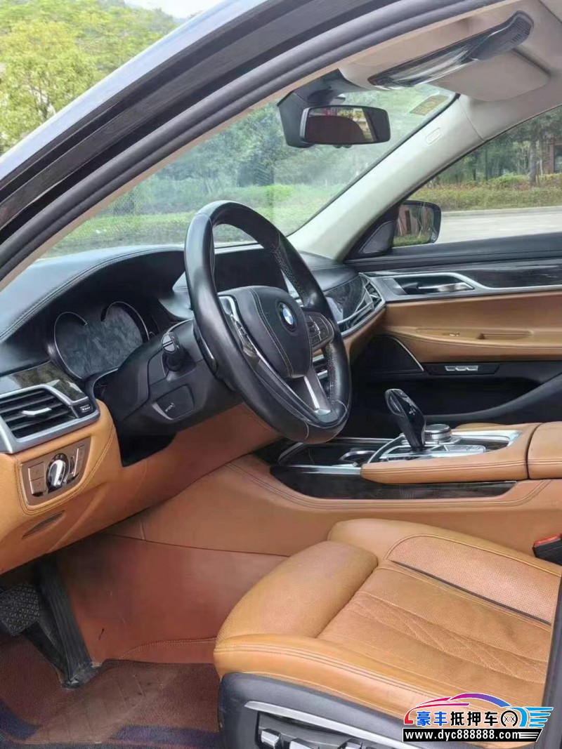 16年宝马7系轿车抵押车出售
