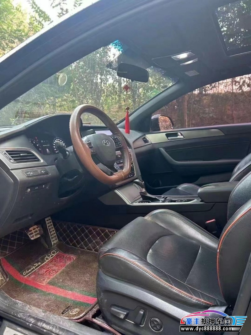 16年现代索纳塔轿车抵押车出售