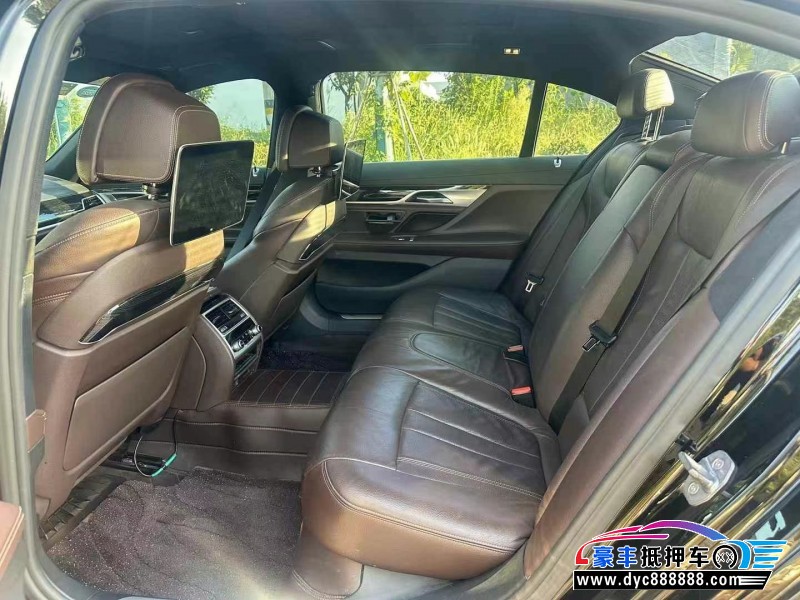 18年宝马7系轿车抵押车出售