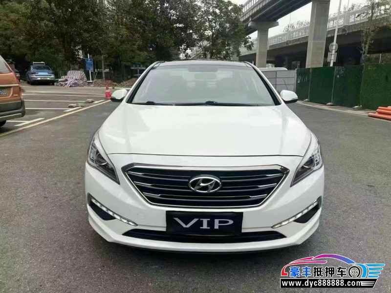 15年现代索纳塔轿车抵押车出售