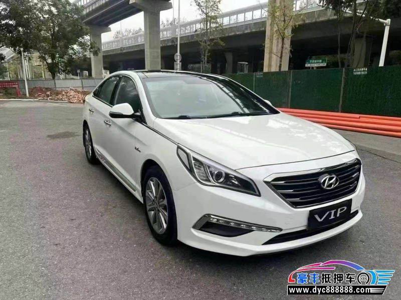 15年现代索纳塔轿车抵押车出售