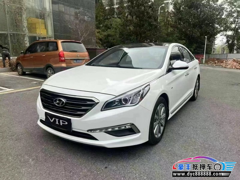 15年现代索纳塔轿车抵押车出售