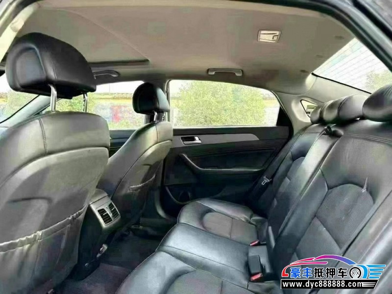 17年现代索纳塔九轿车抵押车出售