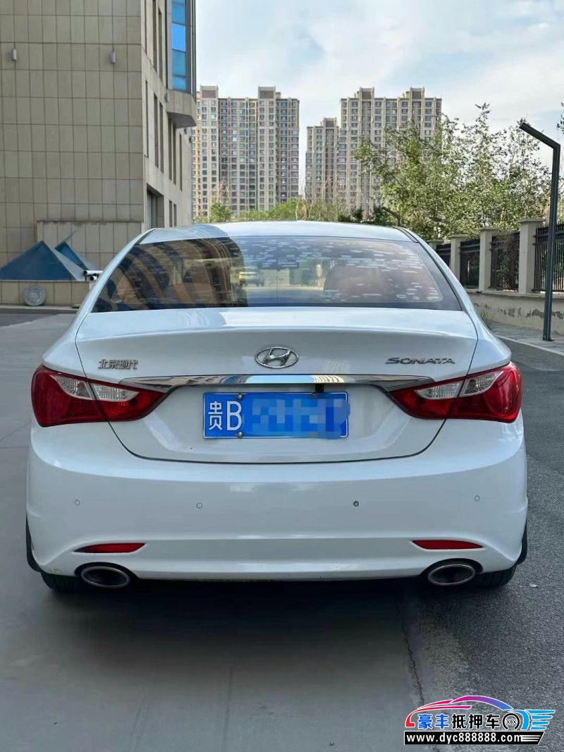 16年现代索纳塔八轿车抵押车出售