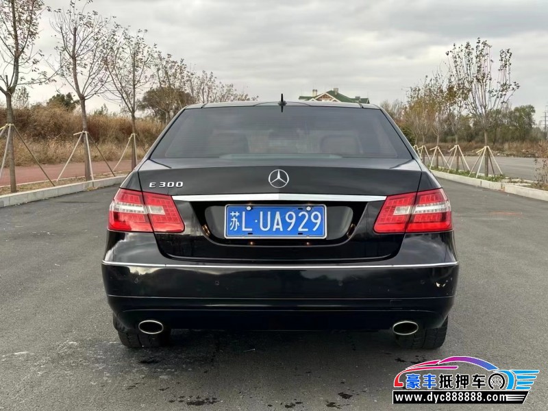 10年奔驰E轿车抵押车出售