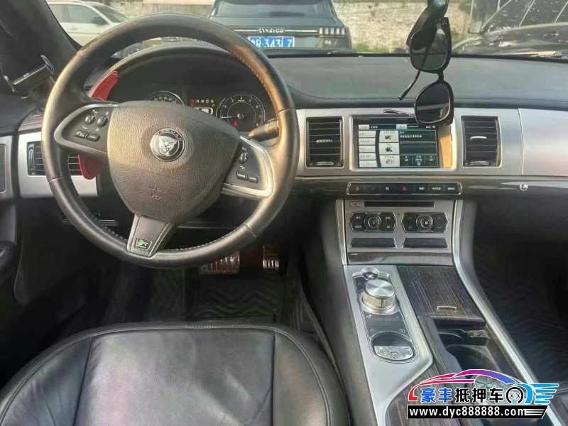 15年捷豹XF轿车抵押车出售