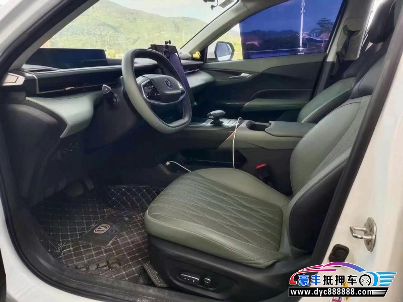 23年长安逸达轿车抵押车出售