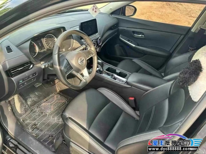 22年日产轩逸轿车抵押车出售