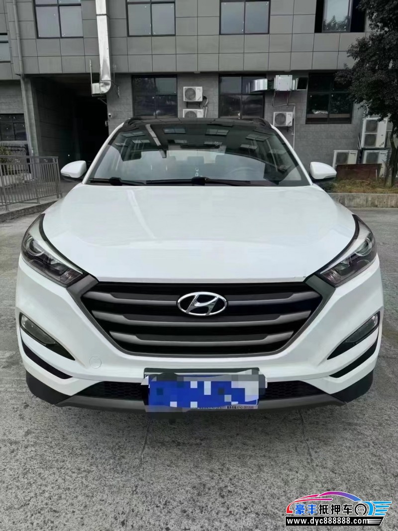 17年现代途胜轿车抵押车出售