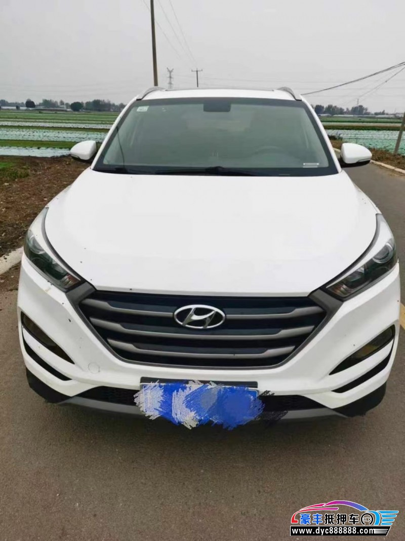 17年现代途胜轿车抵押车出售