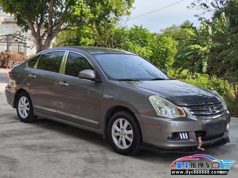 12年日产轩逸轿车抵押车出售