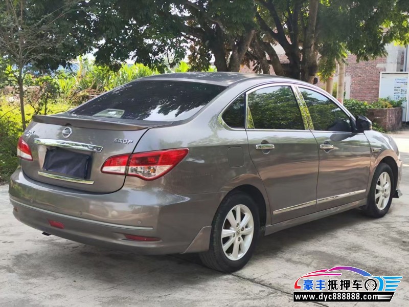 12年日产轩逸轿车抵押车出售