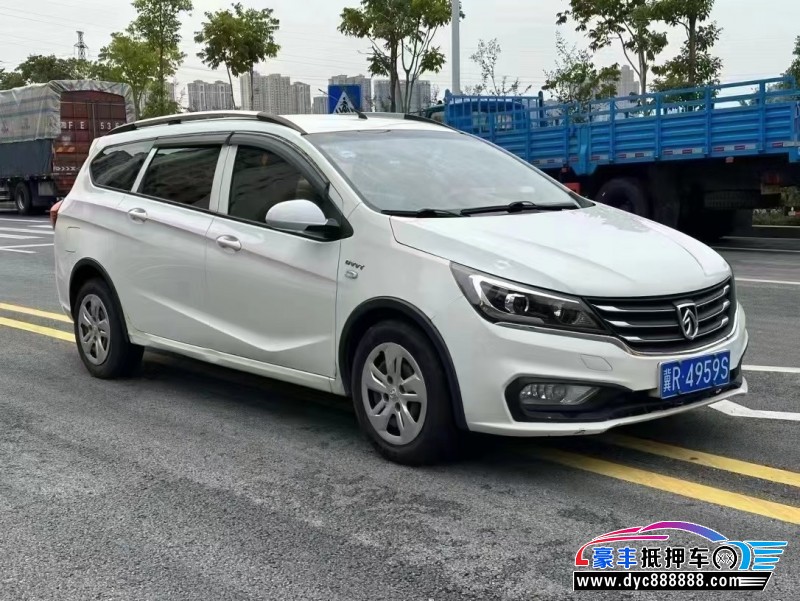 17年宝骏310轿车抵押车出售