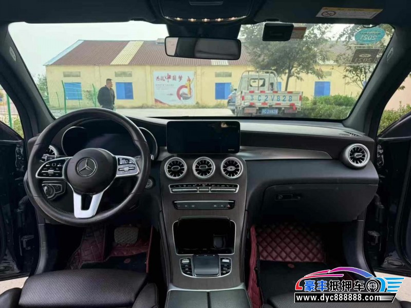 19年奔驰GLCSUV抵押车出售