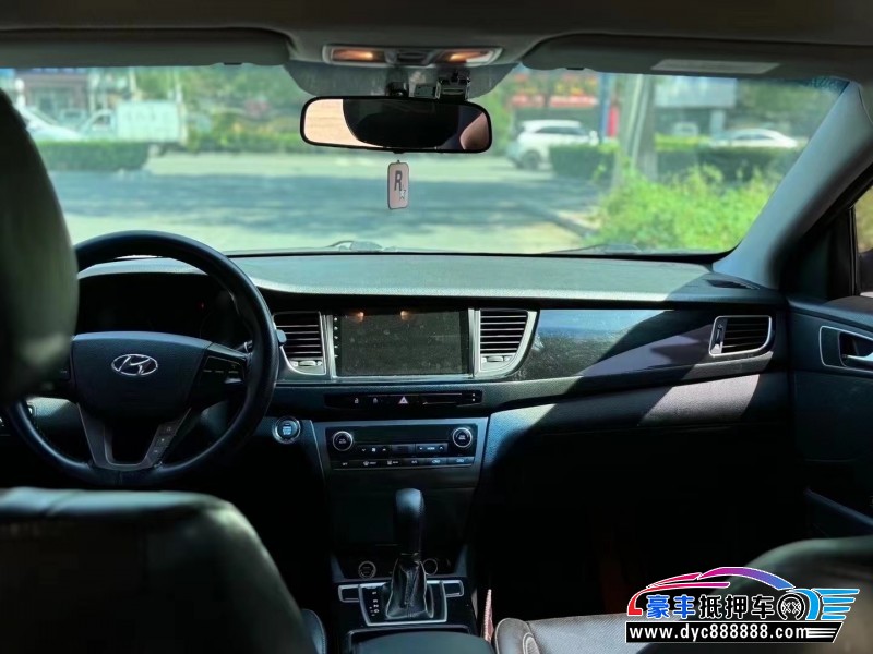 14年现代名图轿车抵押车出售