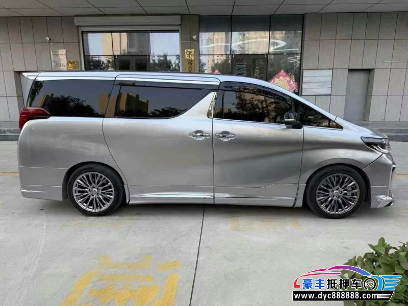 19年丰田埃尔法轿车抵押车出售