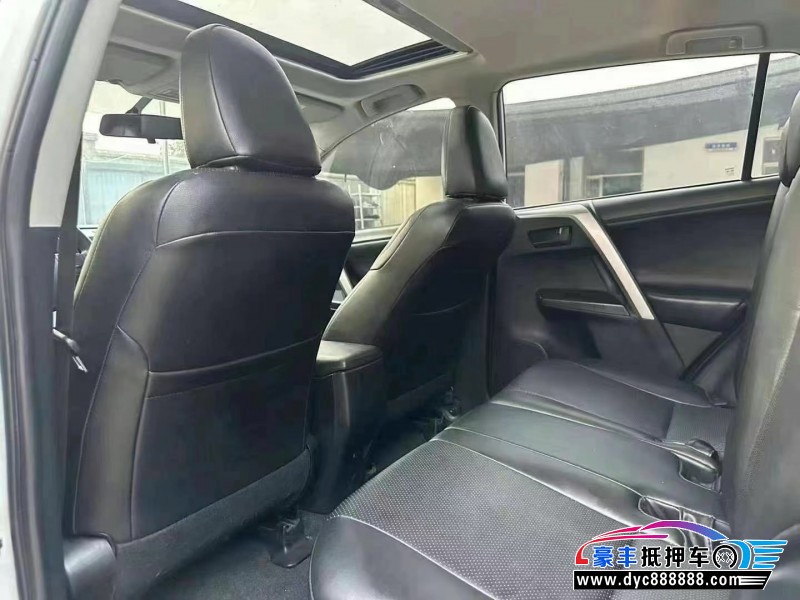 18年丰田RAV4轿车抵押车出售