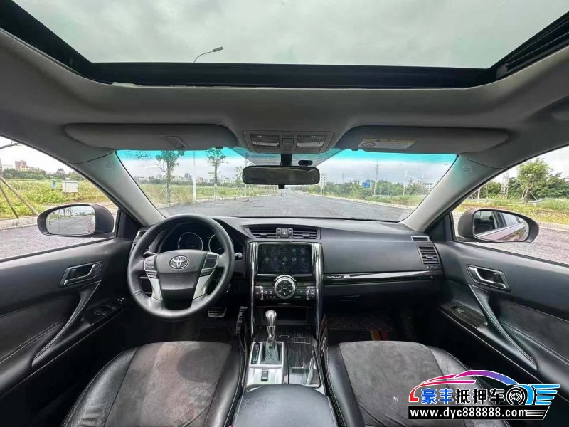 12年丰田锐志轿车抵押车出售