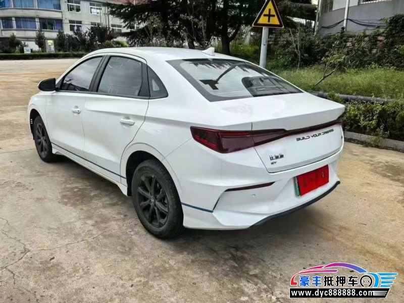 23年比亚迪E3轿车抵押车出售