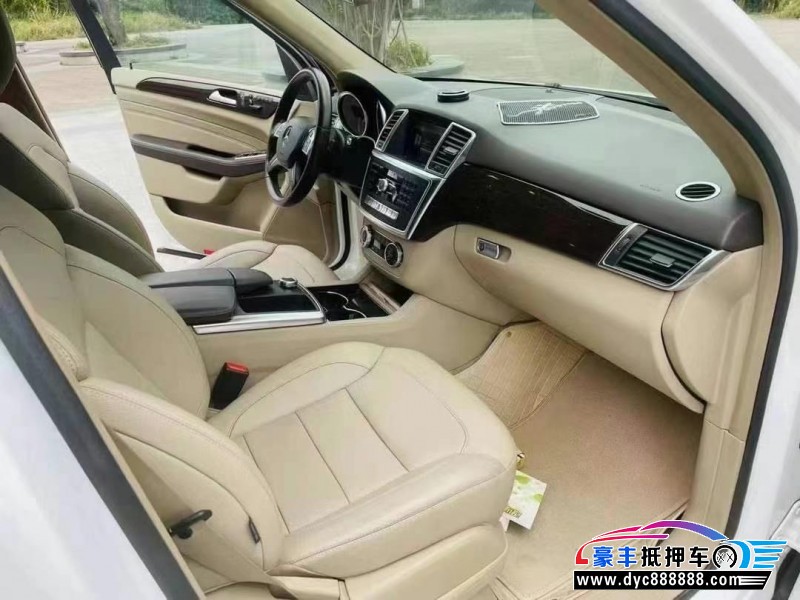 15年奔驰ML轿车抵押车出售