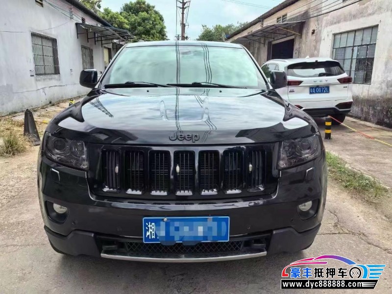 抵押车出售13年Jeep大切诺基轿车