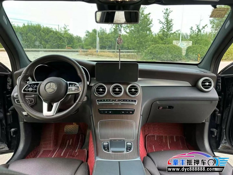 21年奔驰GLC轿车抵押车出售