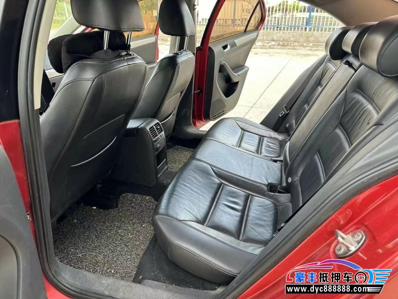 13年大众速腾轿车抵押车出售