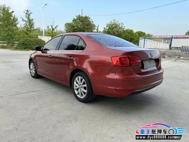 13年大众速腾轿车抵押车出售