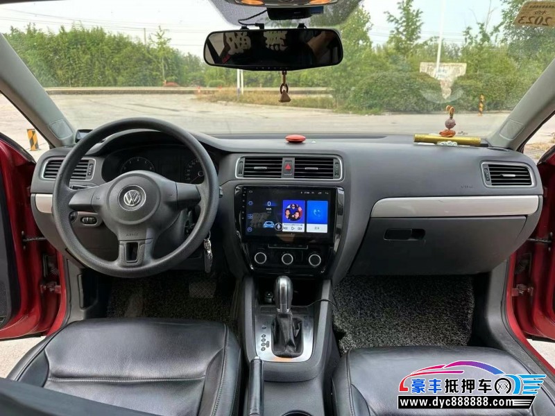 13年大众速腾轿车抵押车出售