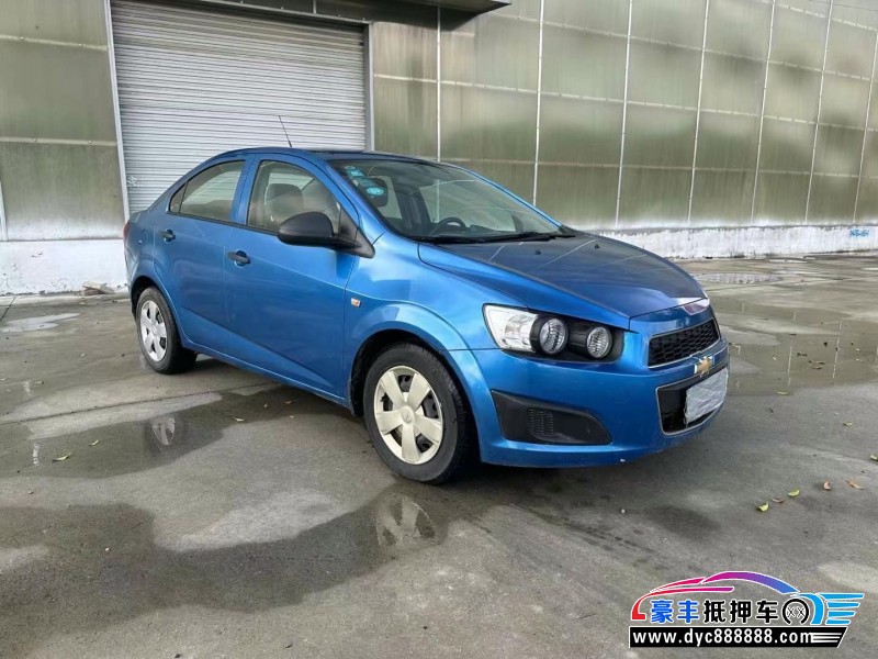 13年雪佛兰爱唯欧轿车抵押车出售