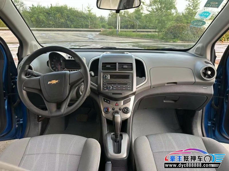 13年雪佛兰爱唯欧轿车抵押车出售