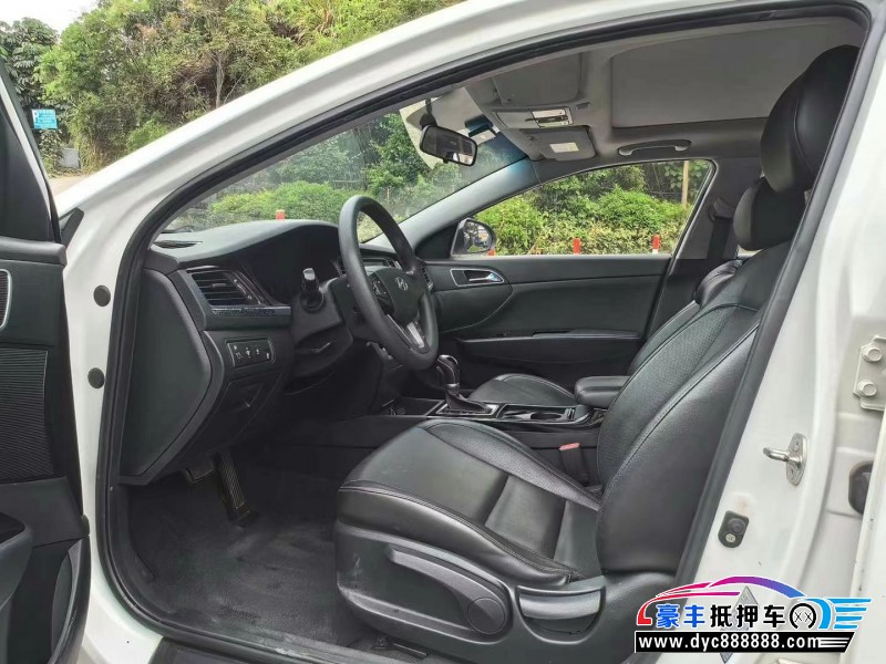 17年现代名图轿车抵押车出售