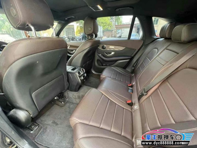 21年奔驰GLC轿车抵押车出售