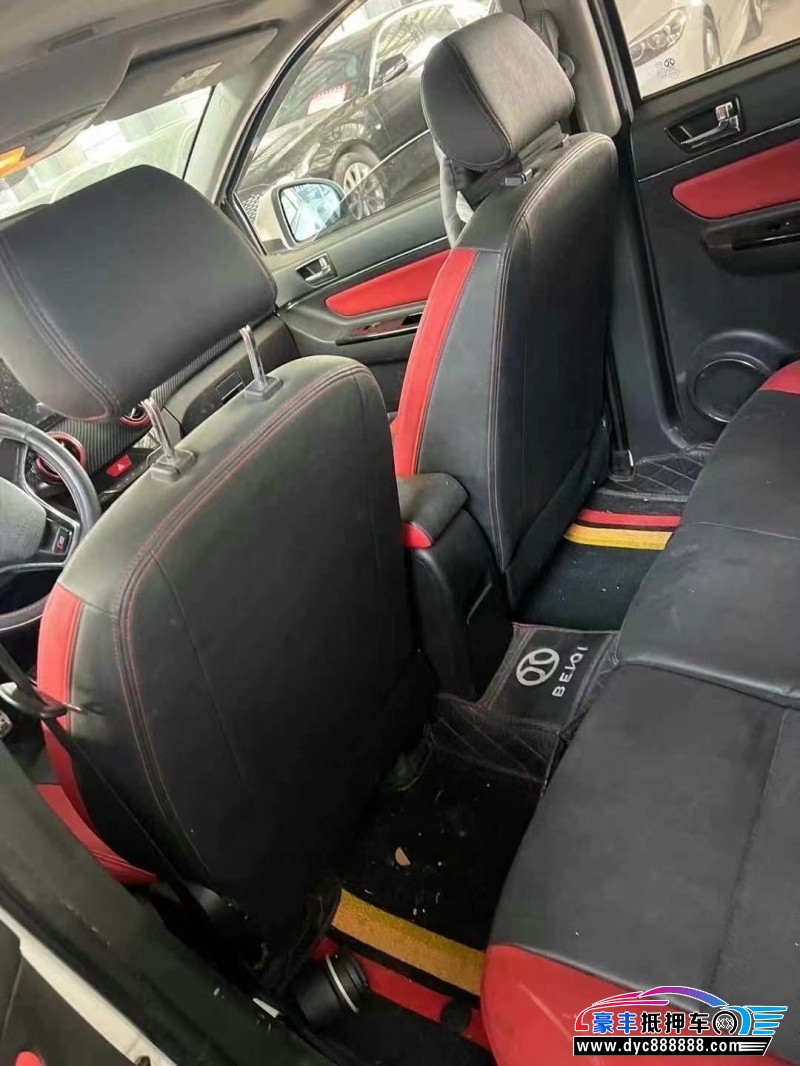 16年北汽绅宝X25轿车抵押车出售