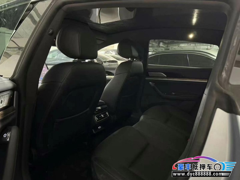 23年哪吒S轿车抵押车出售