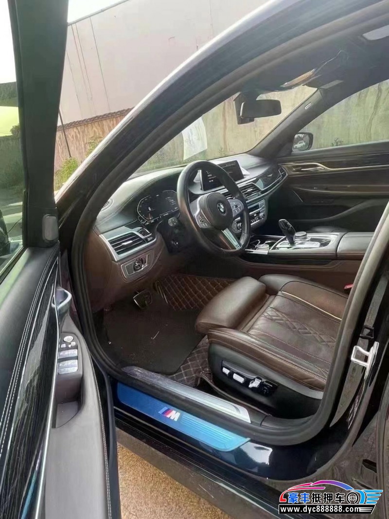 21年宝马7系轿车抵押车出售