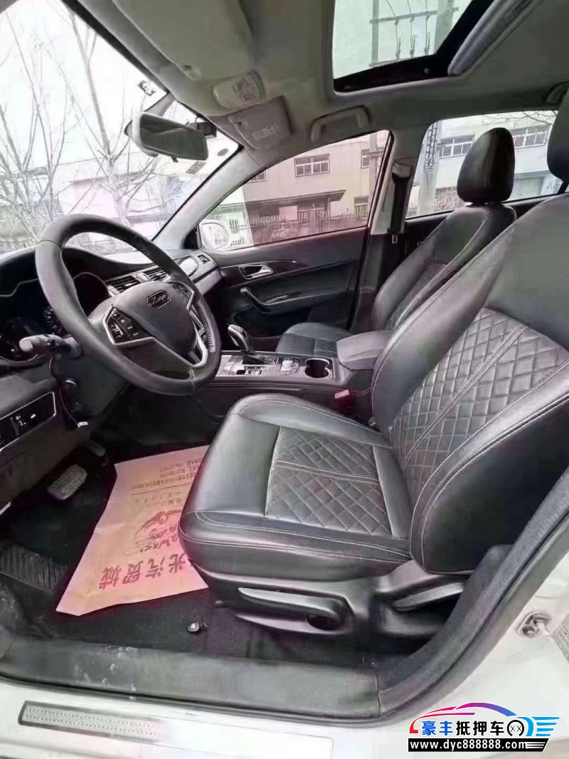 18年众泰Z560轿车抵押车出售