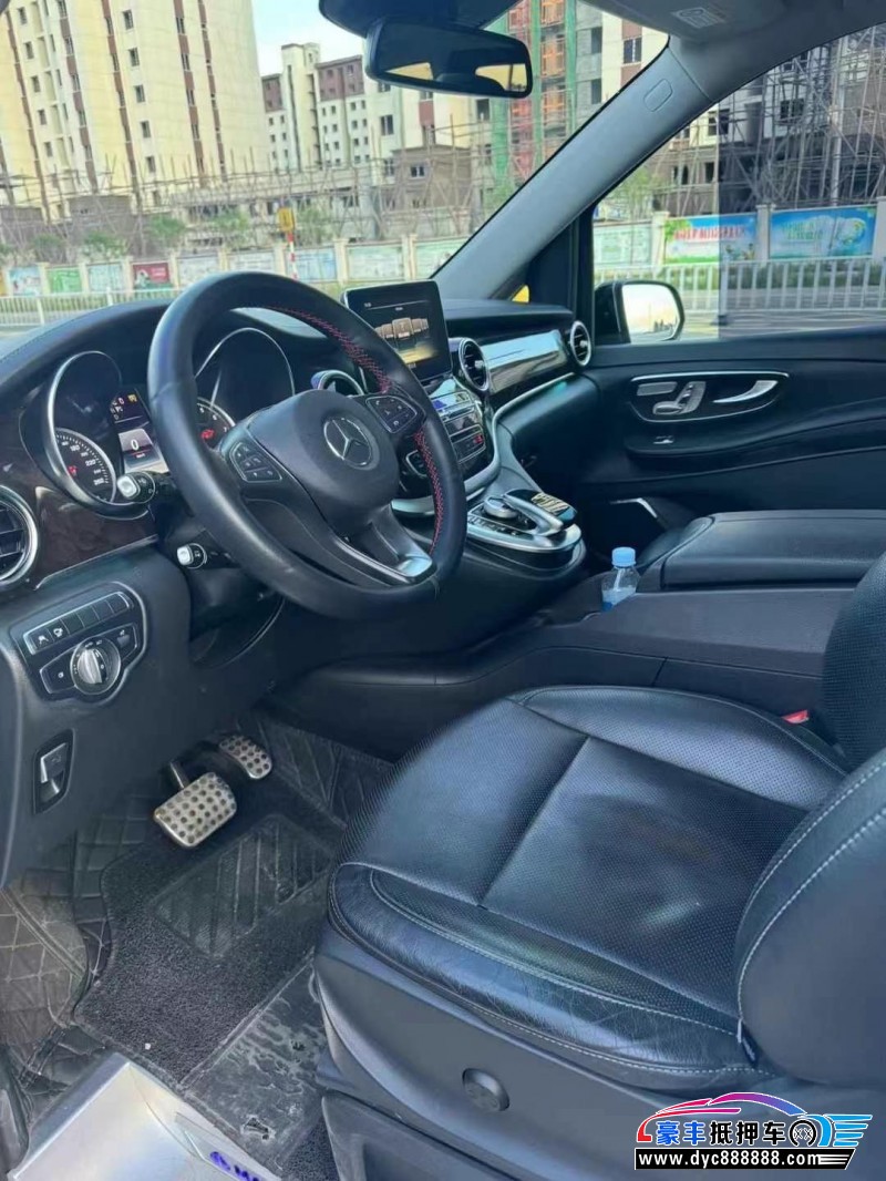 18年奔驰V轿车抵押车出售