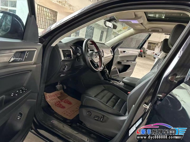 18年大众途昂轿车抵押车出售