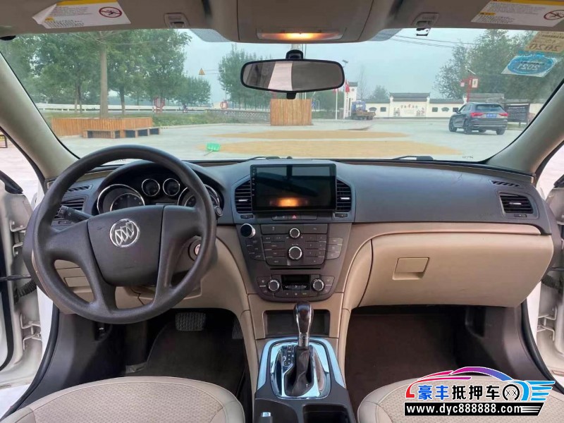 12年别克君威轿车抵押车出售